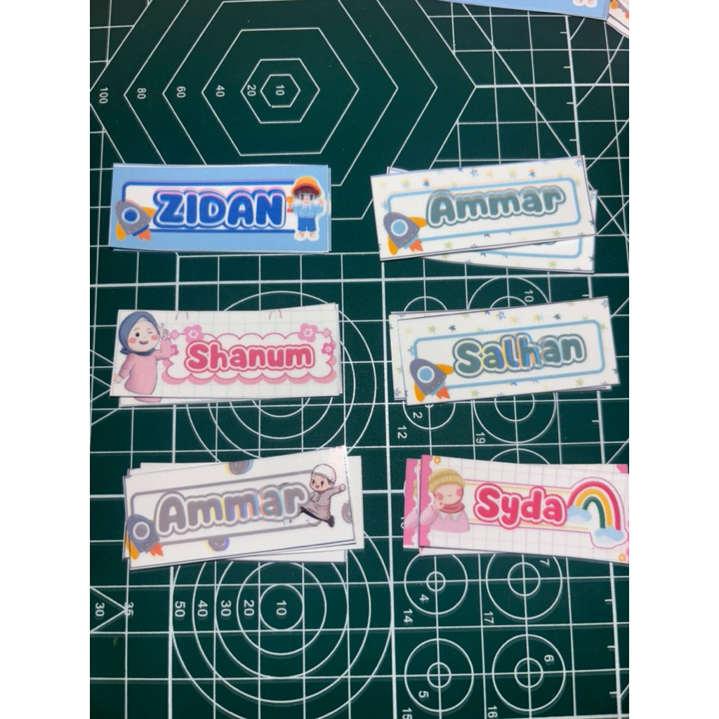 

label stiker nama