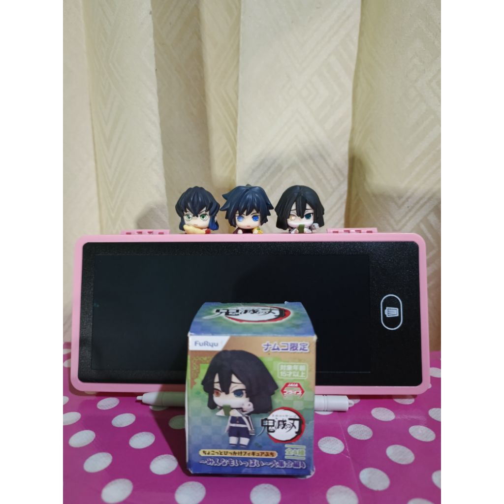 PO 7 hari Hippers Tomioka Giyu, Iguro Obanai Chokotto Hikkake Figure (4cm) - Demon Slayer Kimetsu no