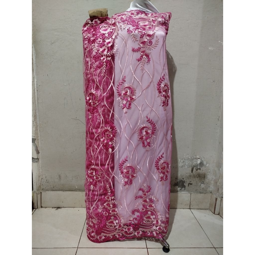 kain brokat tile premium