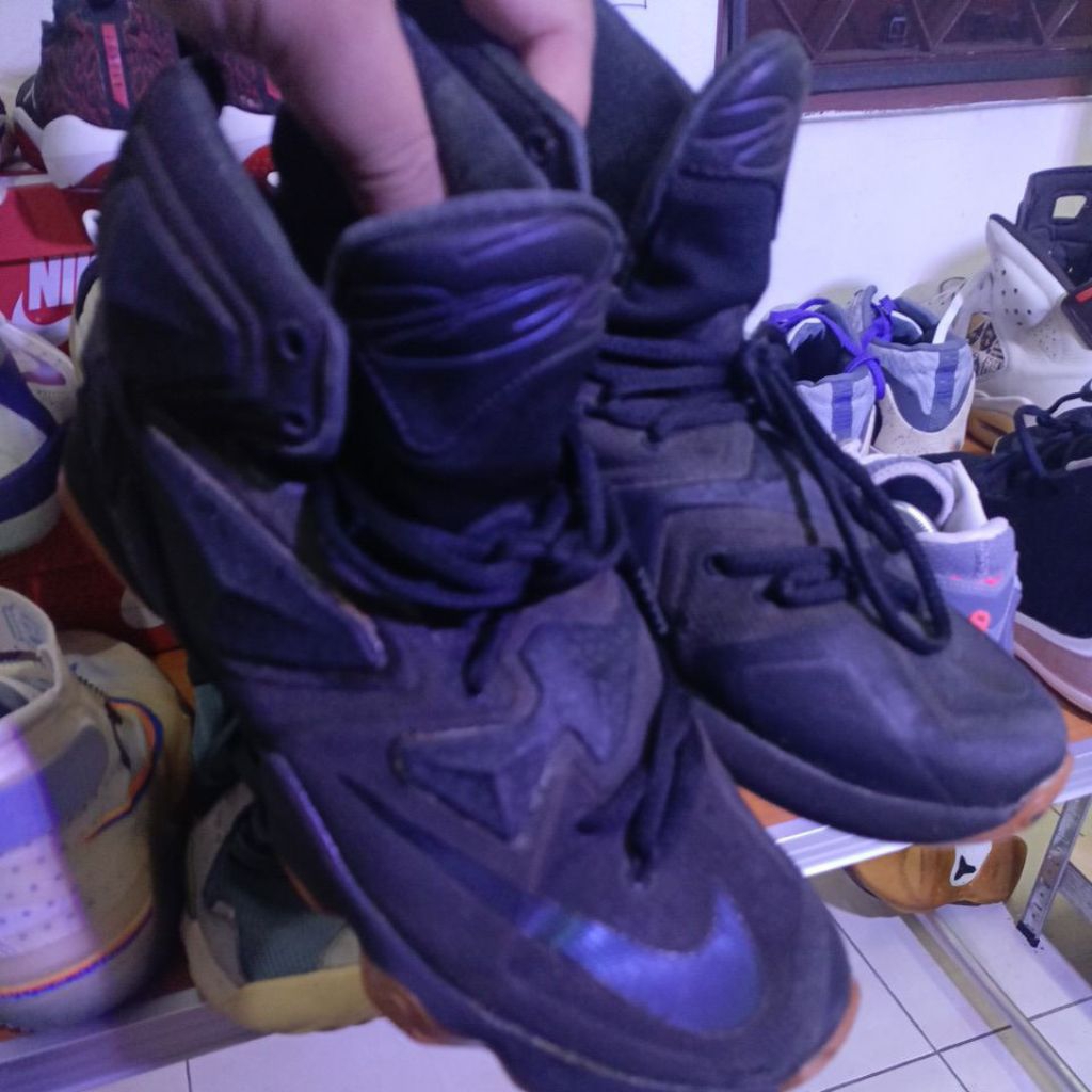 sepatu basket lebron 13 full black size 42 insole 26,5 cm