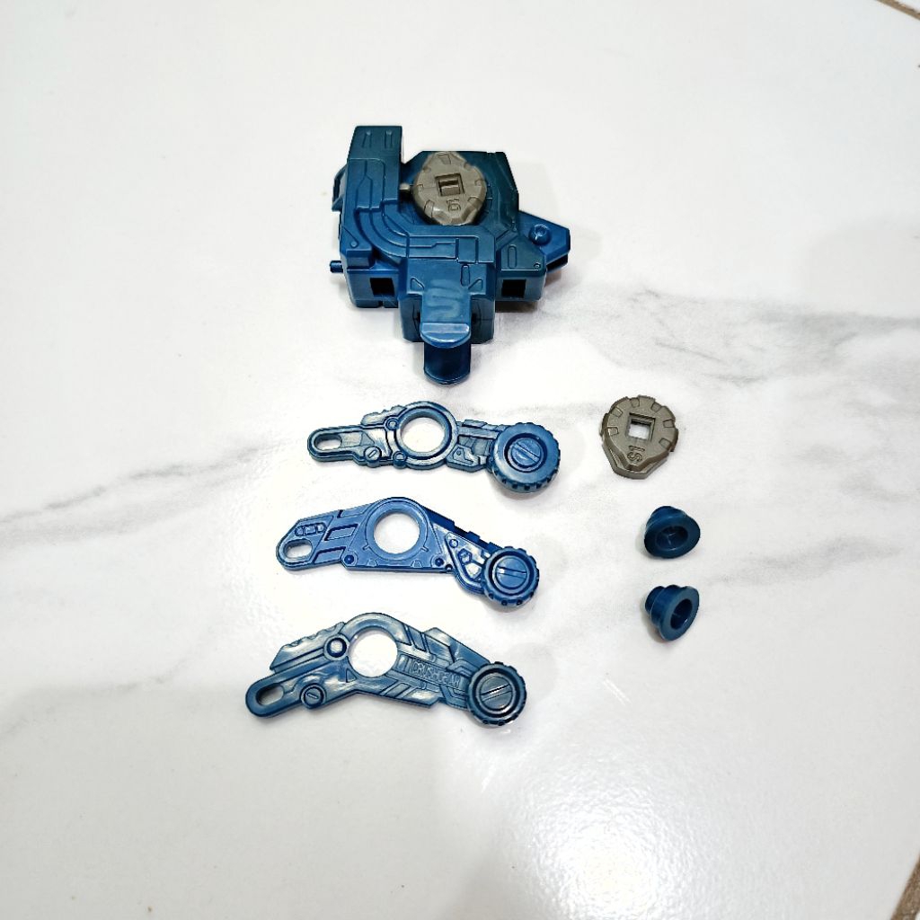 IOD R Bandai biru crush gear