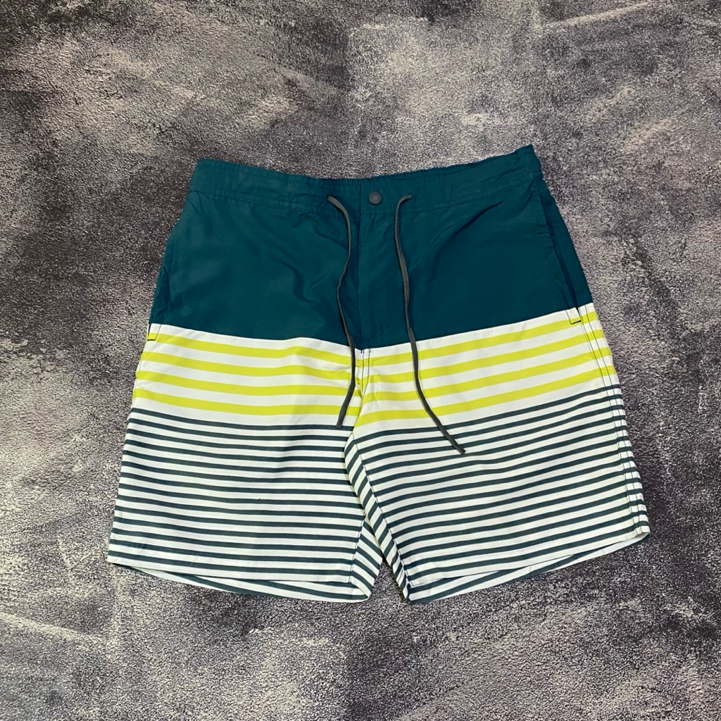 Celana Pendek Pantai Boardshort Uniqlo