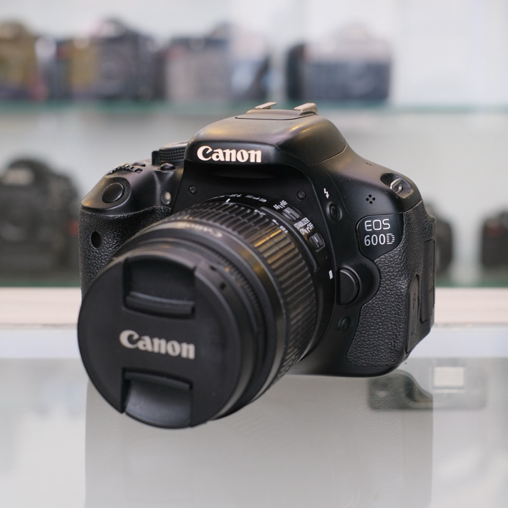 Canon eos 600D canon 600D layar sudah flip