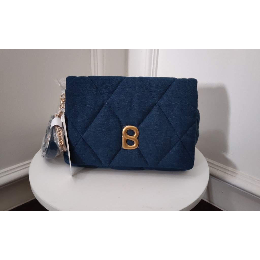 Zoey denim bag Buttonscarves