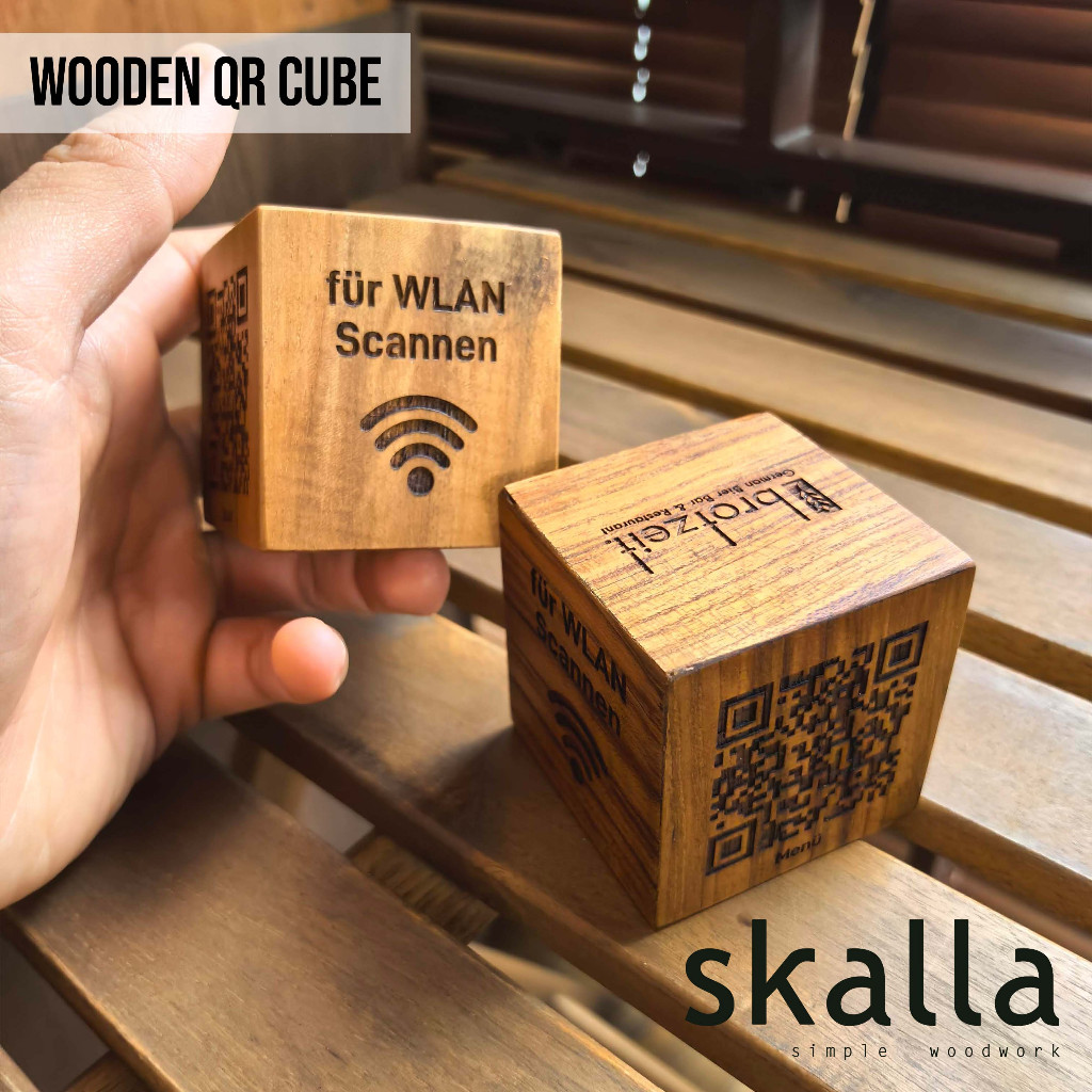 

Skalla Wooden QR Cube - Kubus QR Kayu Jati - Menu Wifi QRIS Scan cafe hotel resto kotak kayu custom