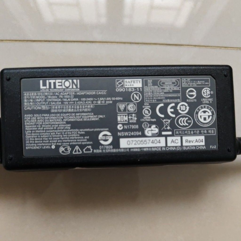 Batok dan Kabel Cas Laptop Carger Original Laptop Acer Seri 4738