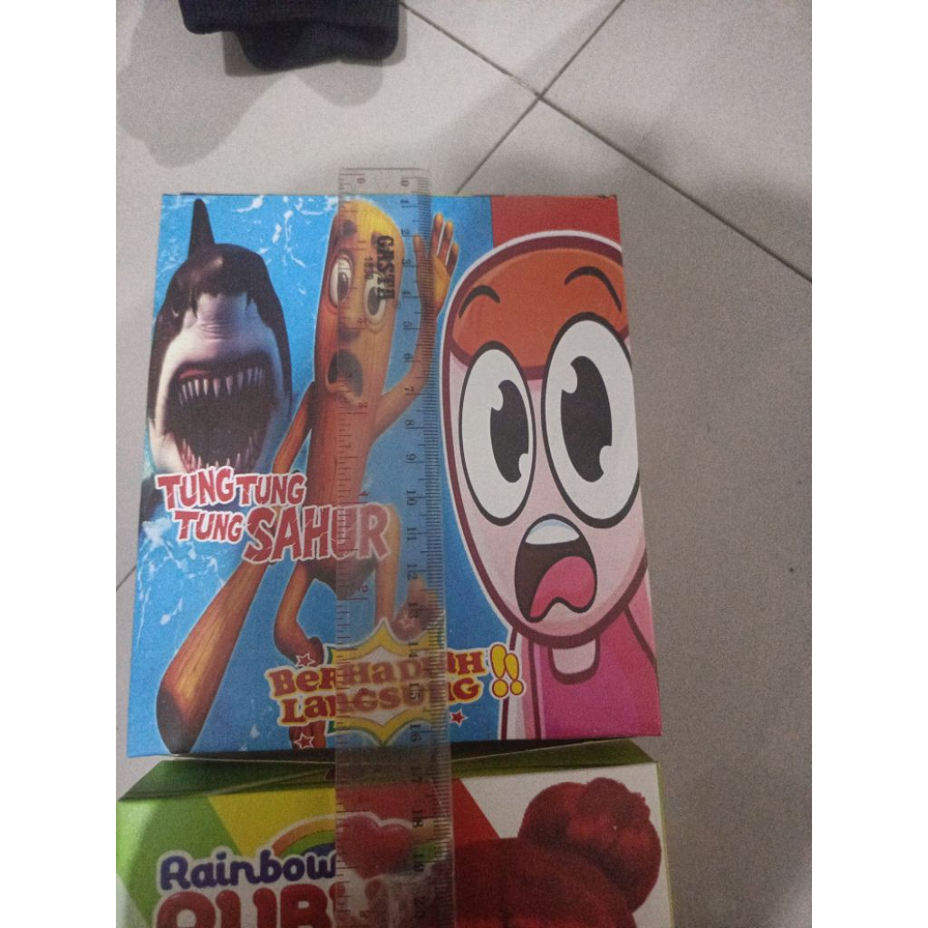 

kotak kado jumbo karakter lucu