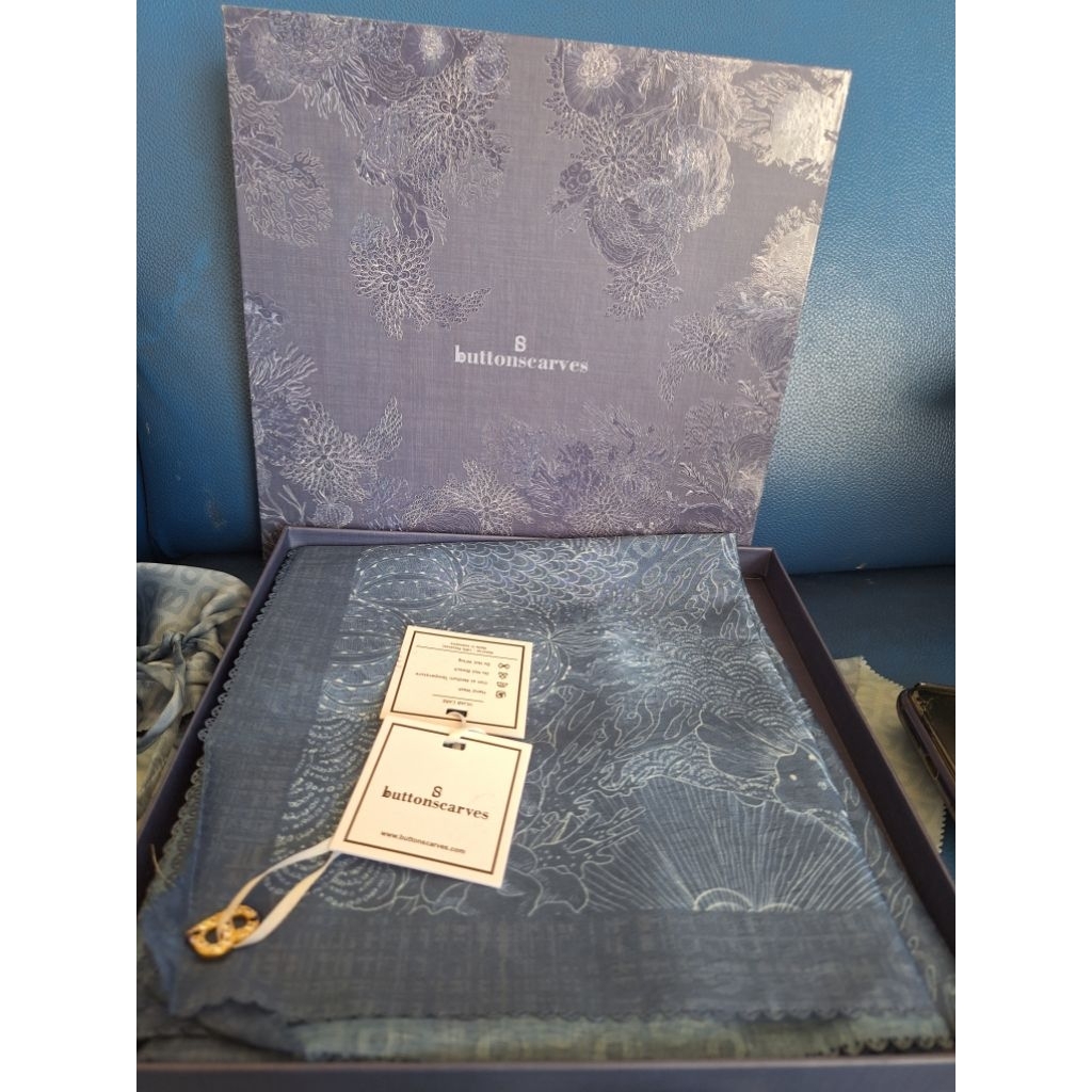 bora bora buttonscarves as is