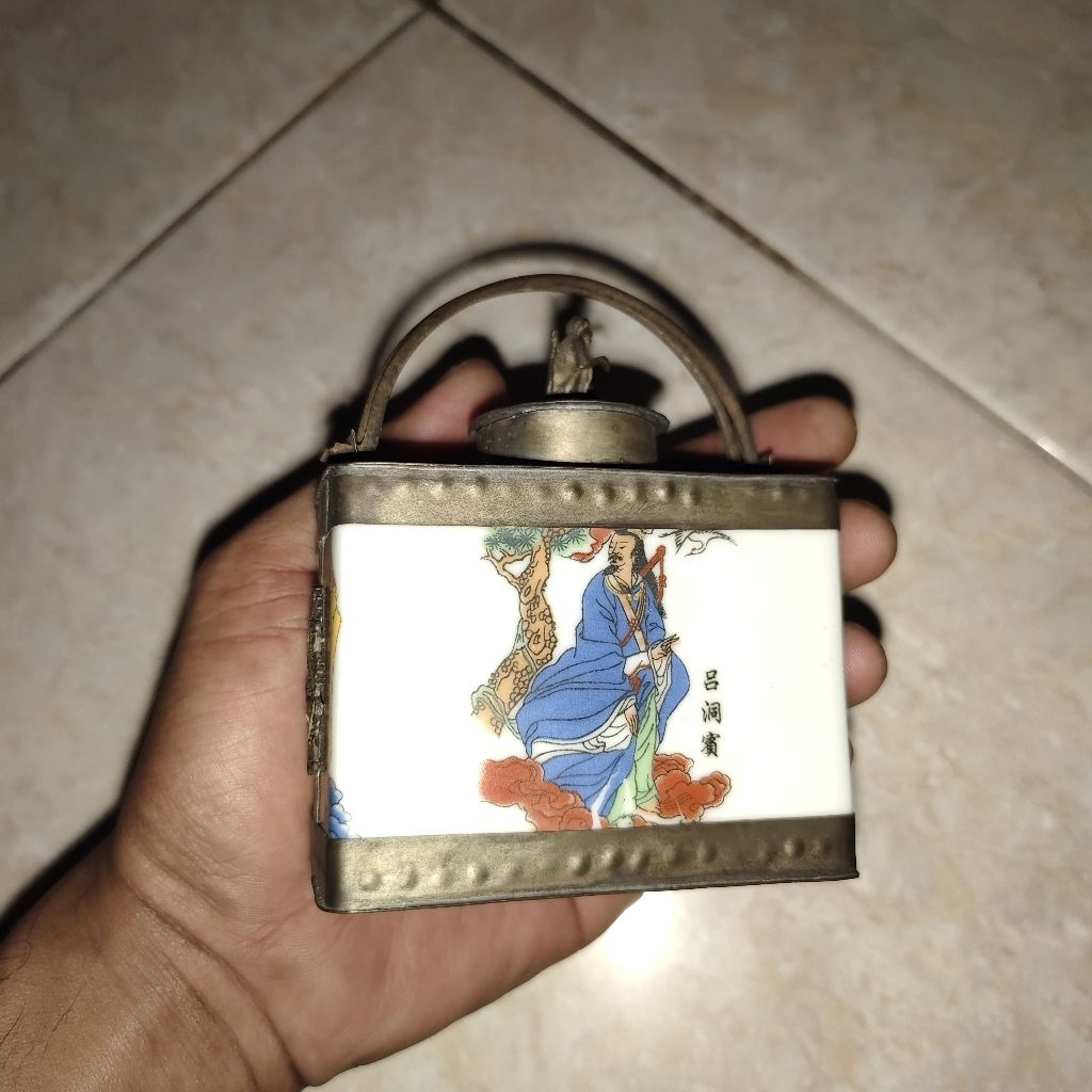 barang kuno antik jadul keramik kmbinadi logam peninggalan mbah