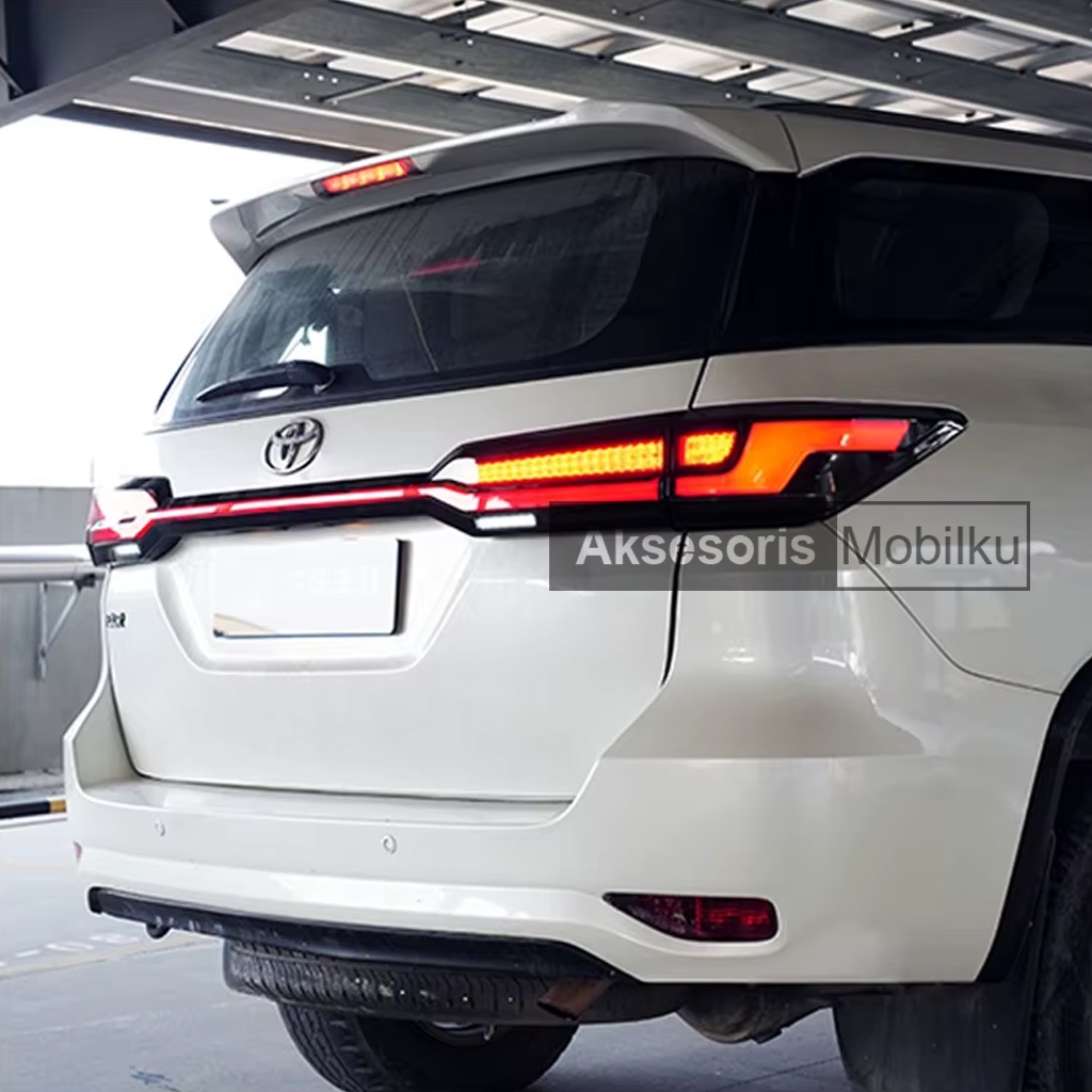 Stoplamp Fortuner VRZ 16 - 21 LC Style Welcome Light Running