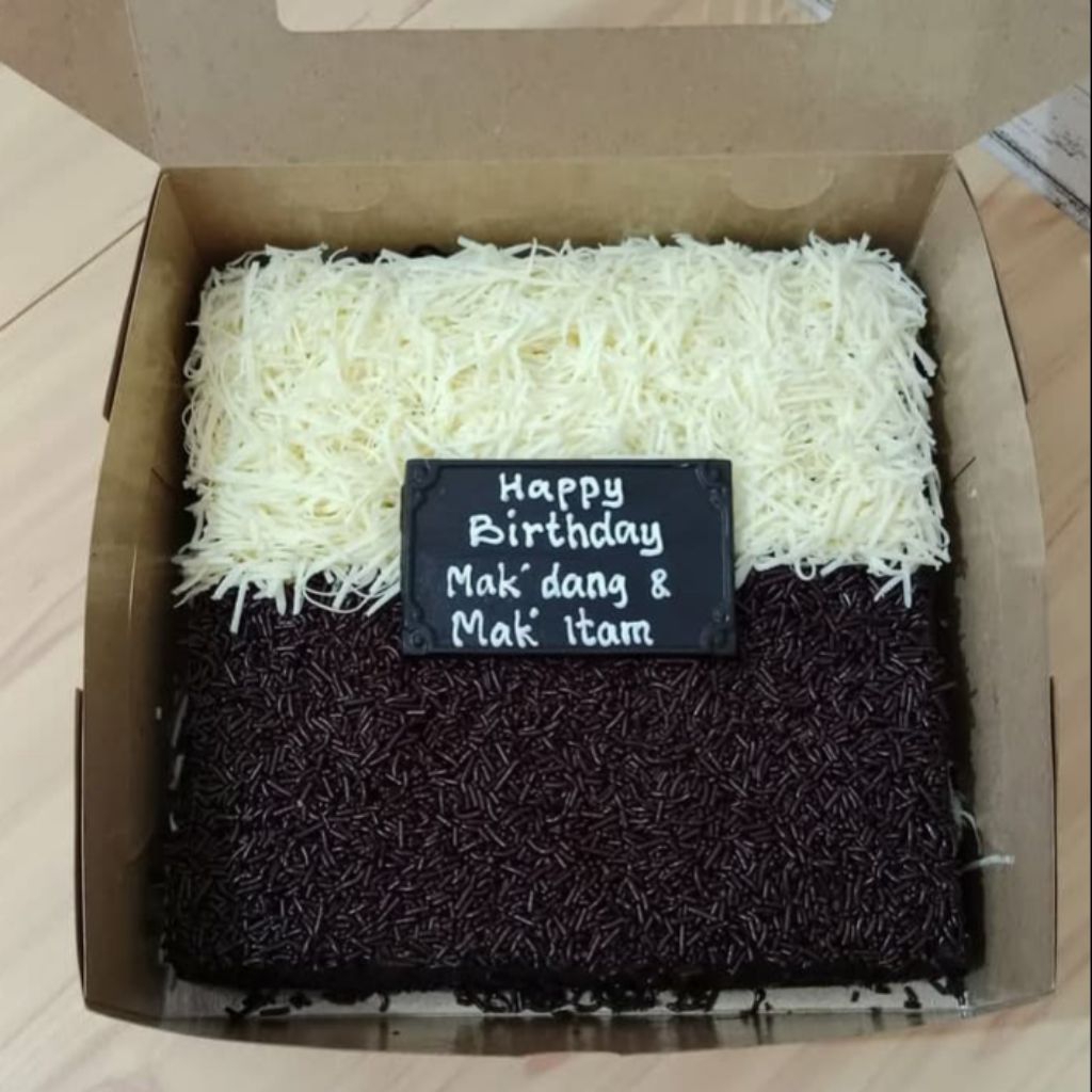 

(KHUSUS KOTA MALANG) BROWNIES KUKUS ULTAH CHOCO CHEESE 20x20