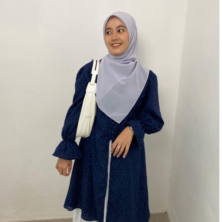 Tunik Almaa' - Tunik Wanita Kekinian Bahan Katun Premium Lengan Panjang design simple dan elegan
