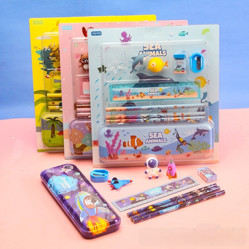 

SET ATK GIFT BOX KIDS ANAK MOTIF ASTRONOT DINOSAURUS ANIMAL OCEAN PENSIL PENGGARIS PENGHAPUS RAUTAN / 1 SET PENCIL ERASER 3D HADIAH GIFY KIDS ANAK LAKI PEREMPUAN P13 #LOVELYKIDS