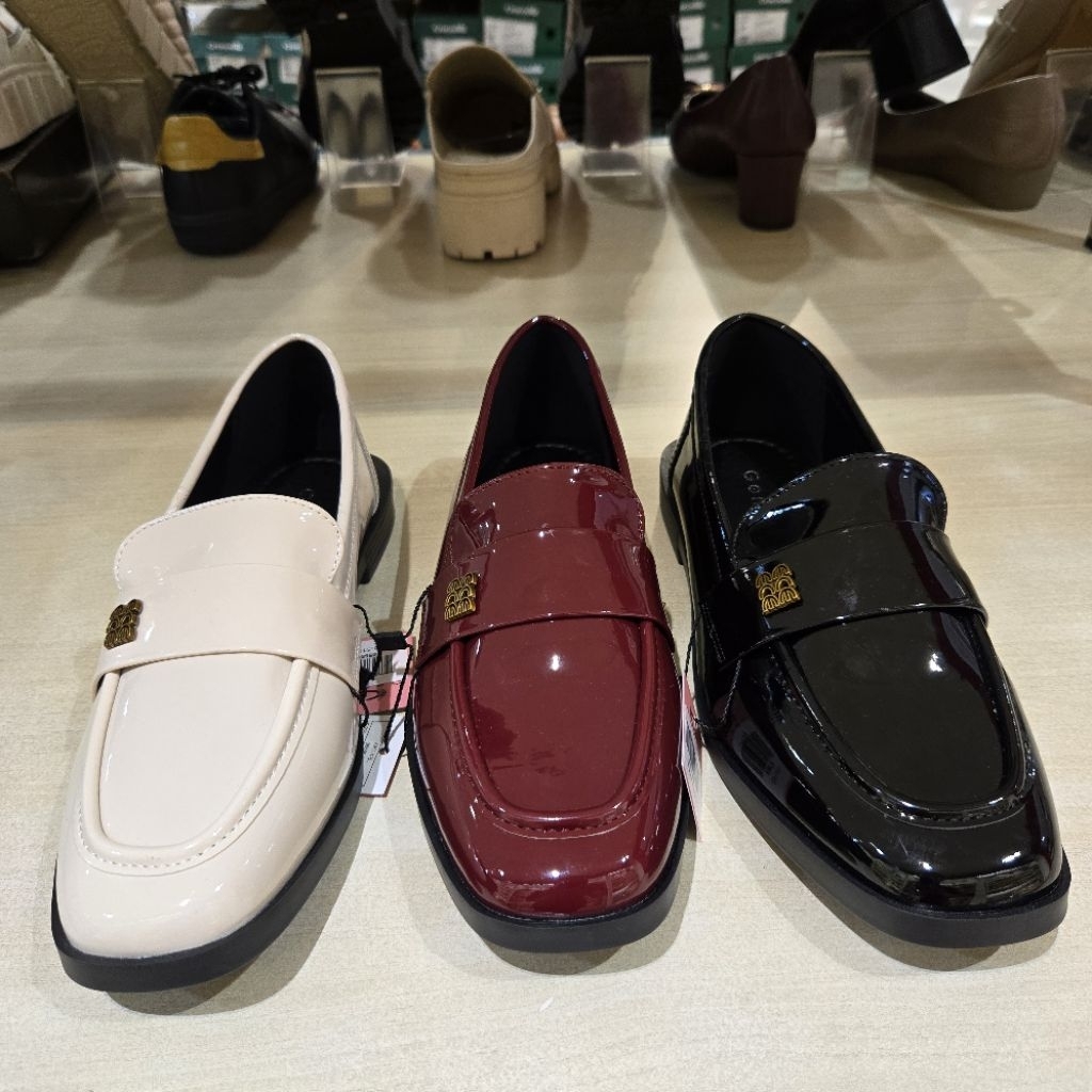 Genny sepatu slip on heels 2cm wanita upper glosy empuk comfort  & ori size 36-40