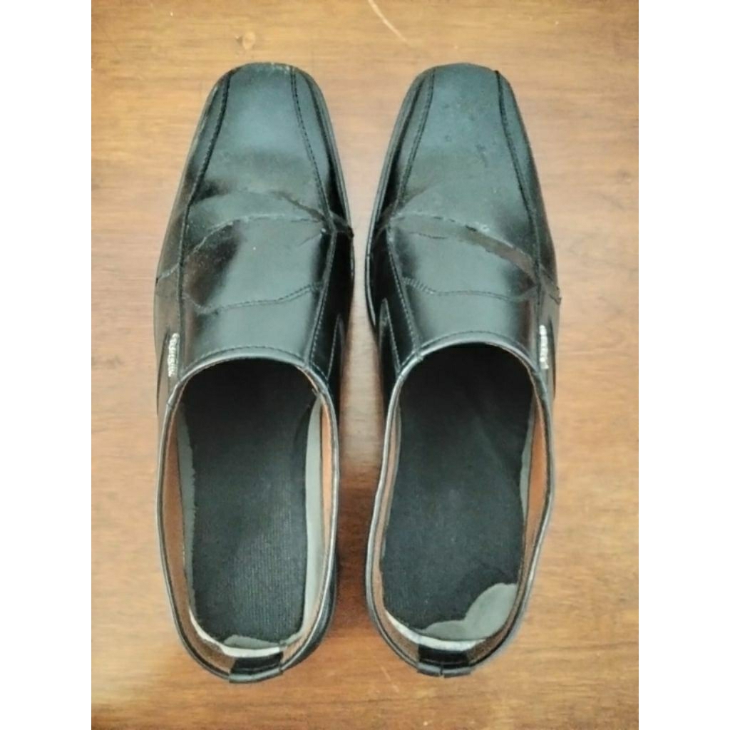 Sepatu pria KICKERS uk 46