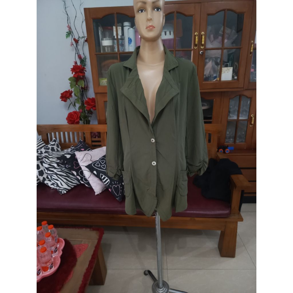 blazer hijau wanita