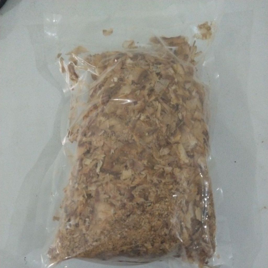 

katsuobushi / taburan takoyaki / topping okonomiyaki / dried bonito flakes / ikan serut cakalang / ikan cakalang asap 50gr