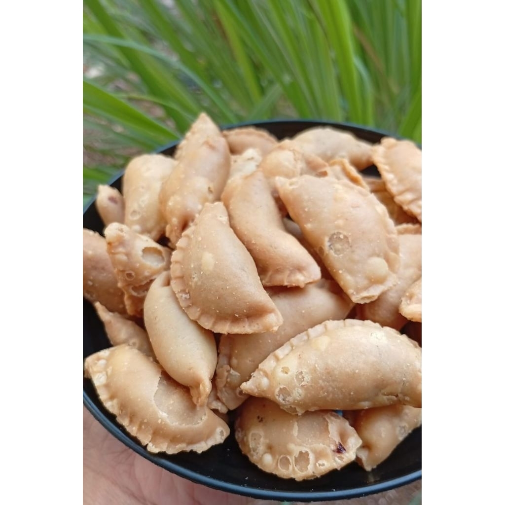 

PASTEL UDANG KHAS CIREBON/COD/CEMILAN KERING/PASTEL UDANG REBON ENAK DAN GURIH
