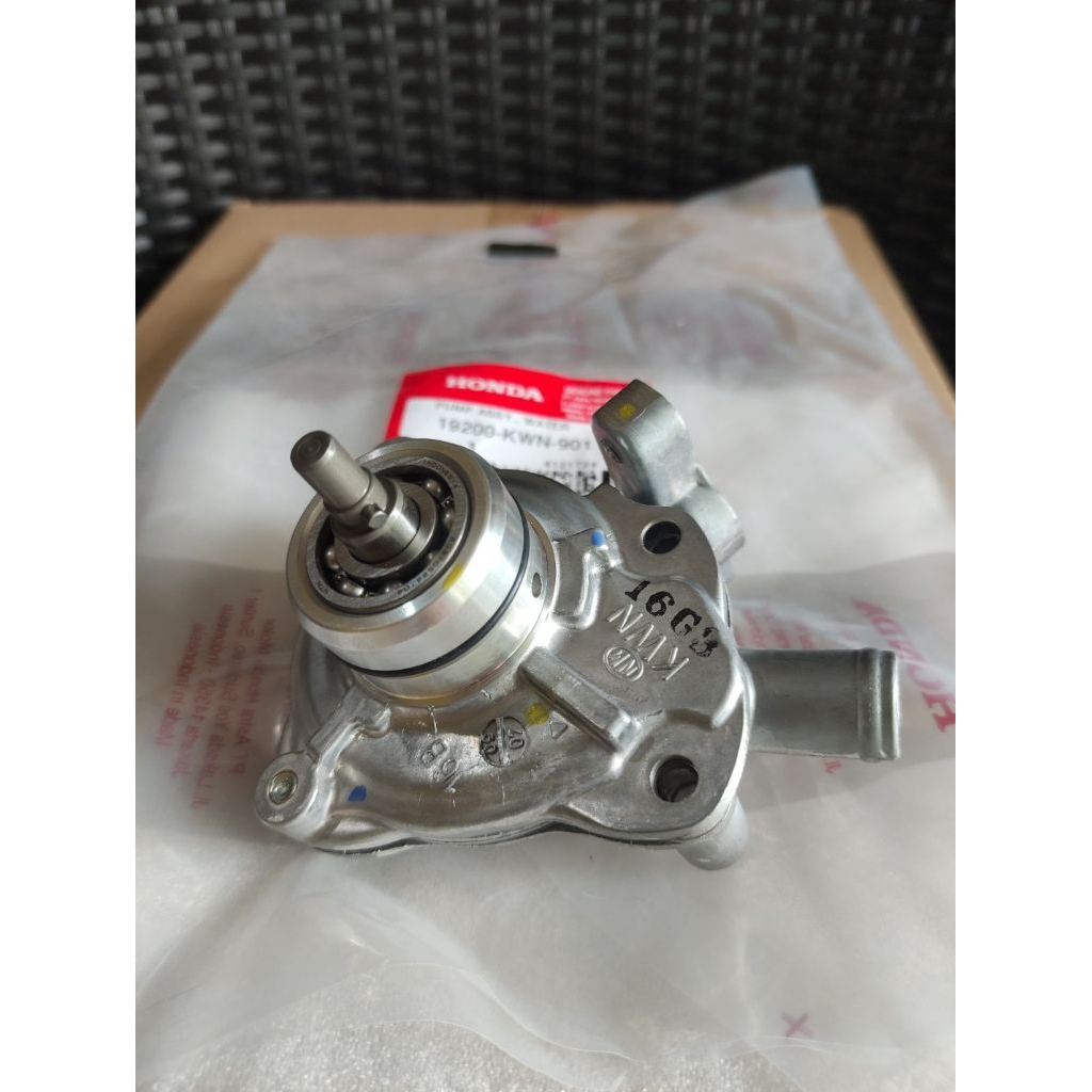 Water Pump Assy - Vario 150 PCX 150 Vario 125 Old New