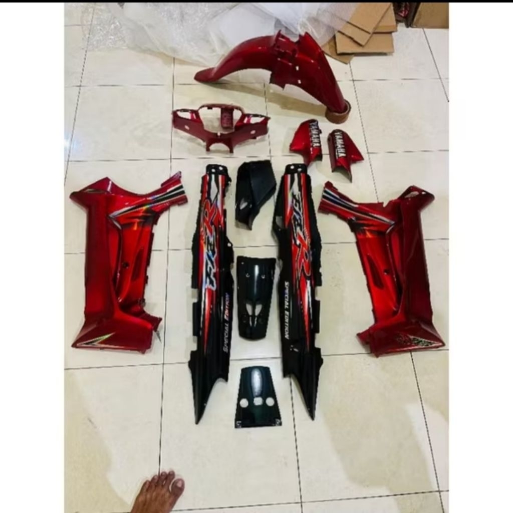 Cover body fullset Fiz R spesial edition merah hitam fiz r se merah