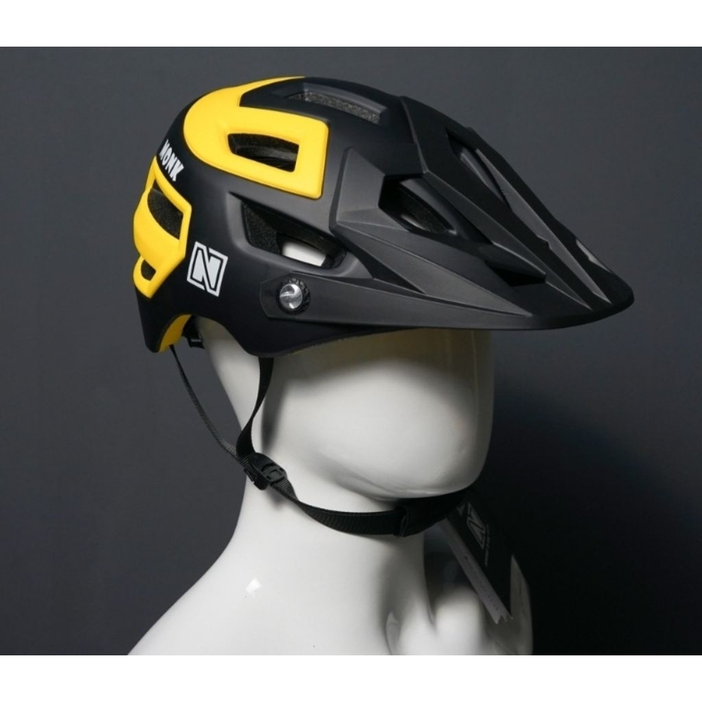 Helm enduro NAUTILUS MONK size M/l  58-61 cm