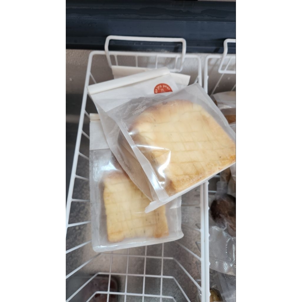 

Sourdough garlic loaf bread