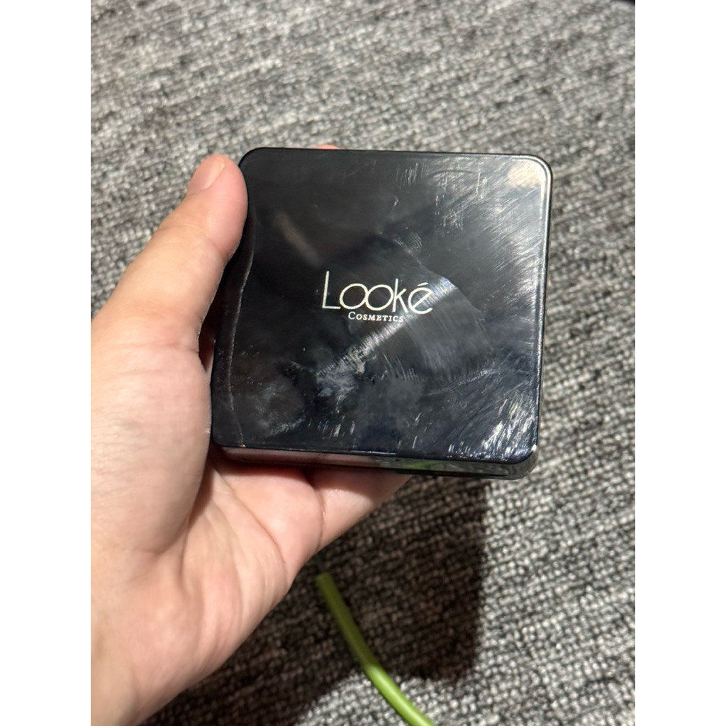 preloved looke cushion holy flawless shade EOS