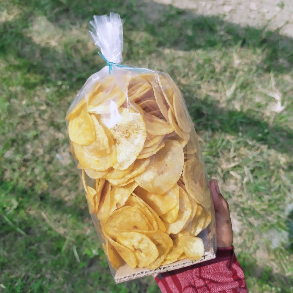 

Kripik pisang koin asin gurih rasa bawang putih berat 250 g