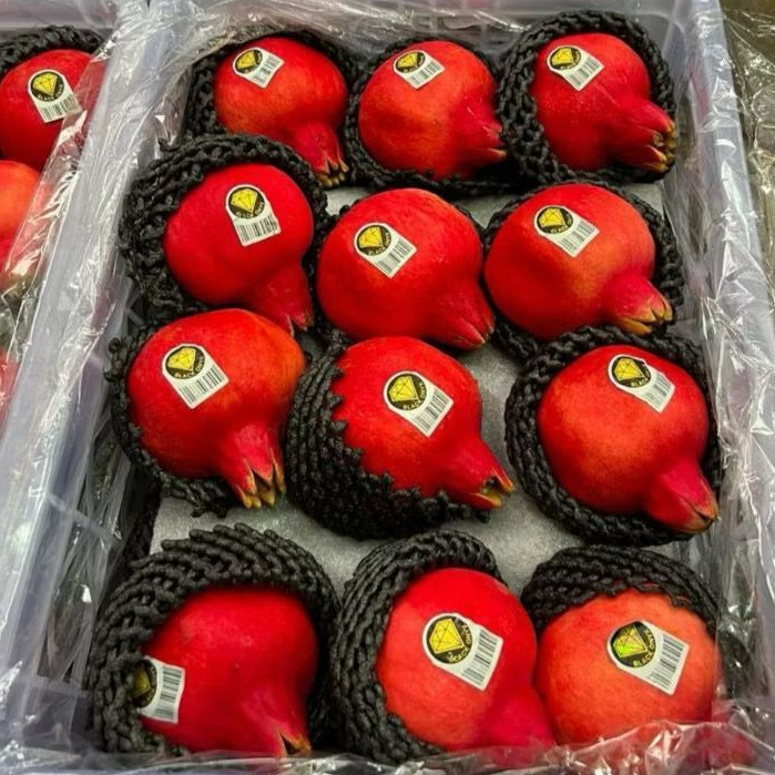 

Buah Delima Merah RRC Banyak Air 1 Box 6 Kg