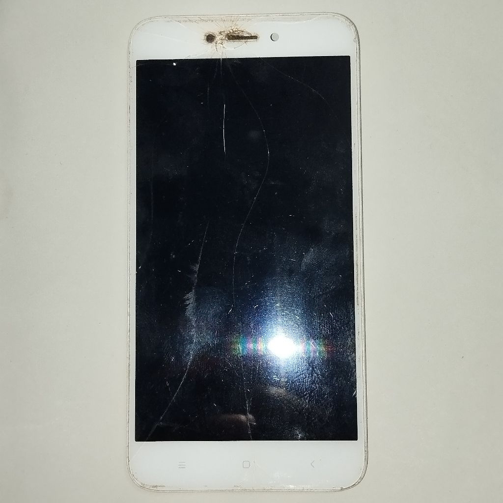 LCD & Toucshcreen & Frame Redmi 5A [Minus Retak]