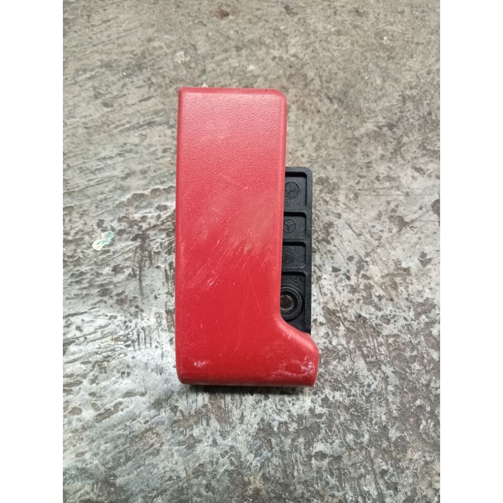 Tuas Pembuka Kap Mesin Mercy W202