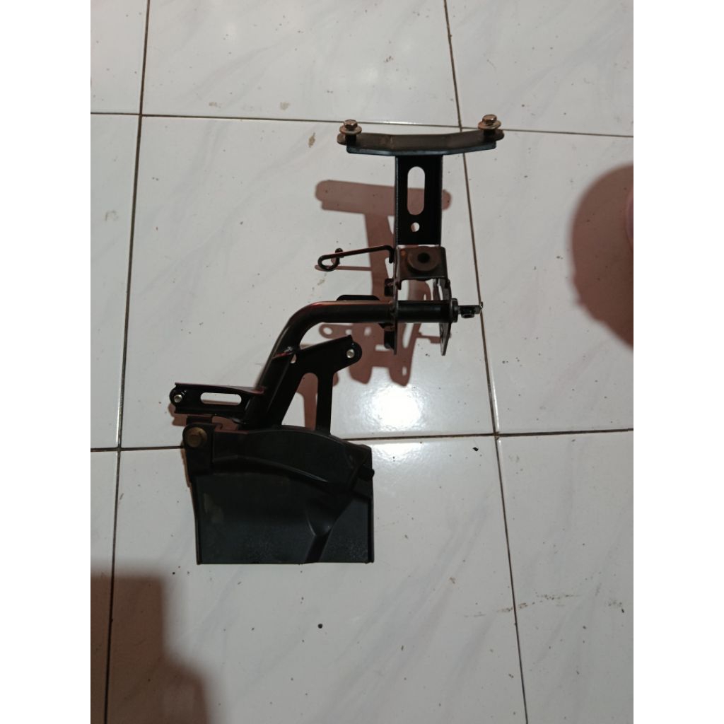 Bracket Breket Dudukan Lampu Depan Dudukan ECU Vario 125 LED OLD Vario 150 LED OLD Original Lepasan 