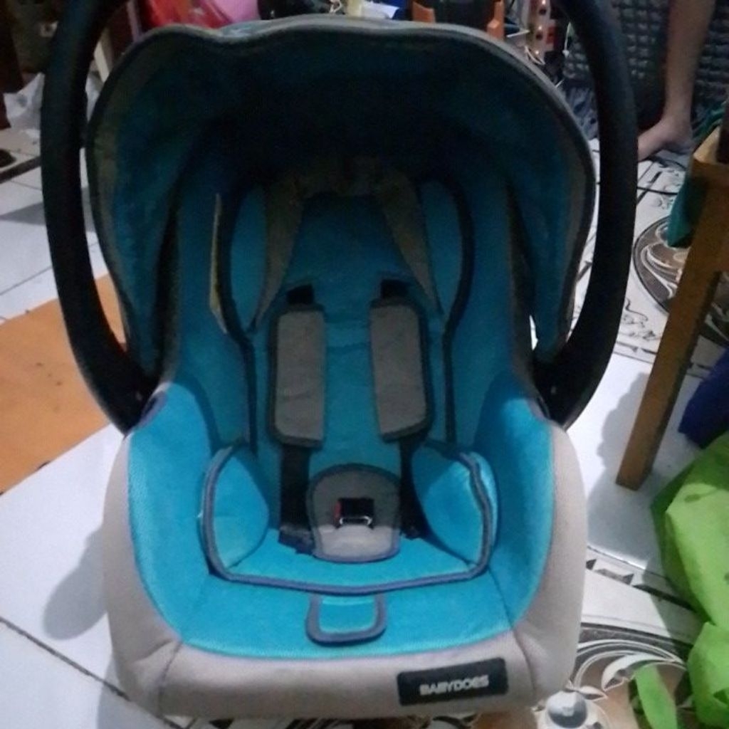 CAR SEAT BABYDOES - PRELOVED Tipe: ECE R44/04 Universal