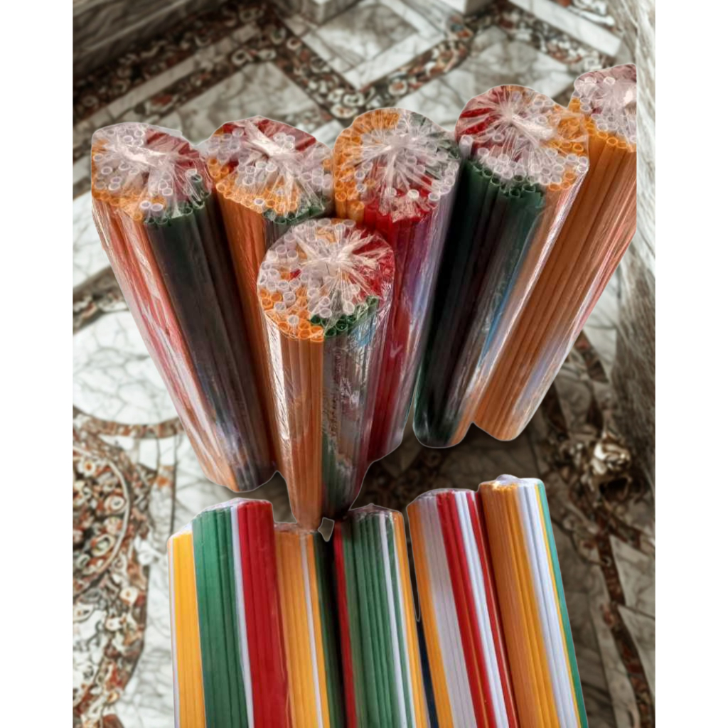 

Kertas minyak campur 4 warna panjang 75 cm x lebar 50 cm paketan isi 100 lembar