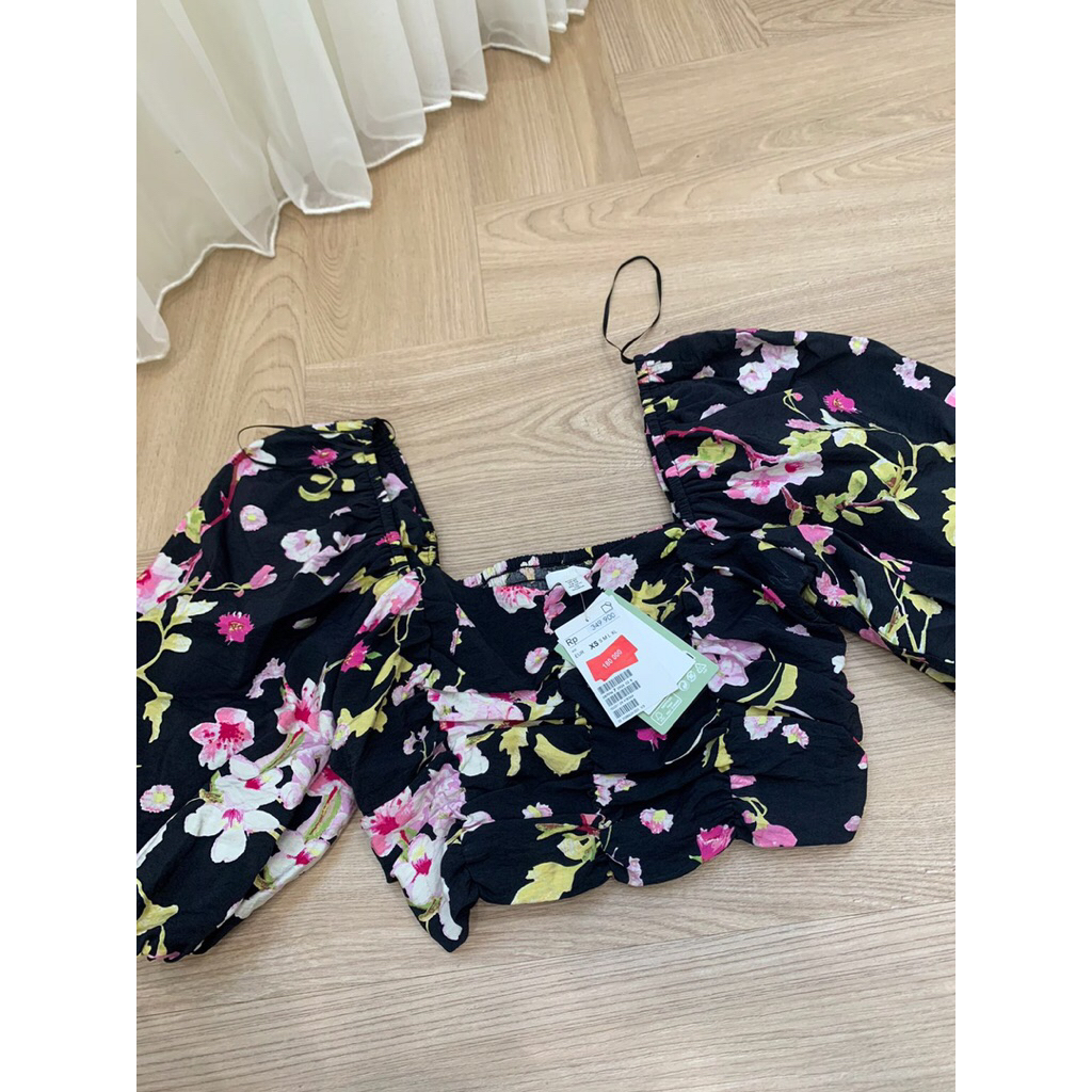 H&M Floral crop top