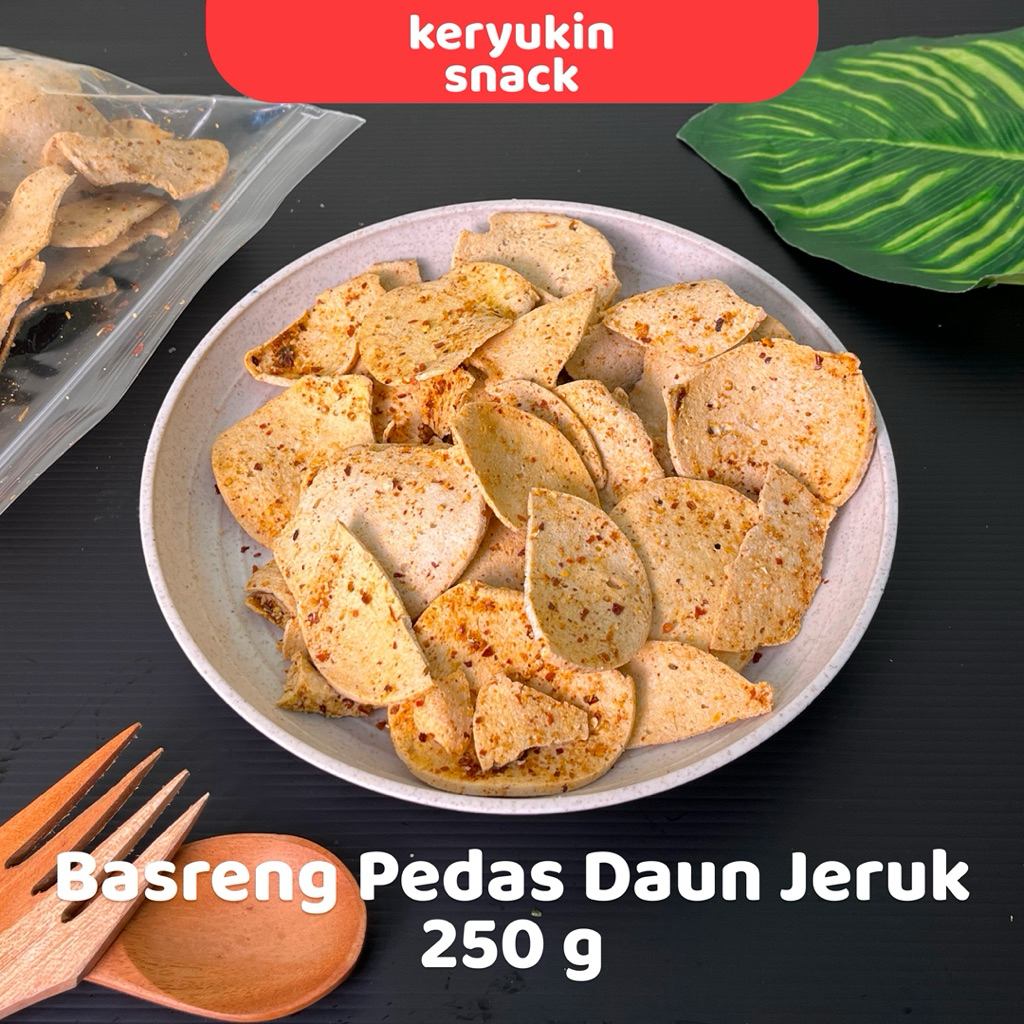 

Keripik Basreng Pedas Daun Jeruk 250g Cemilan Pedas Gurih Renyah Bikin Nagih Keryukin Chips