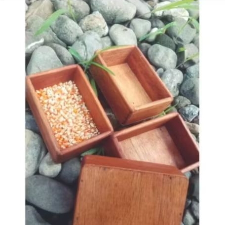 Tempat pakan merpati wadah pakan ternak merpati tempat pakan burung