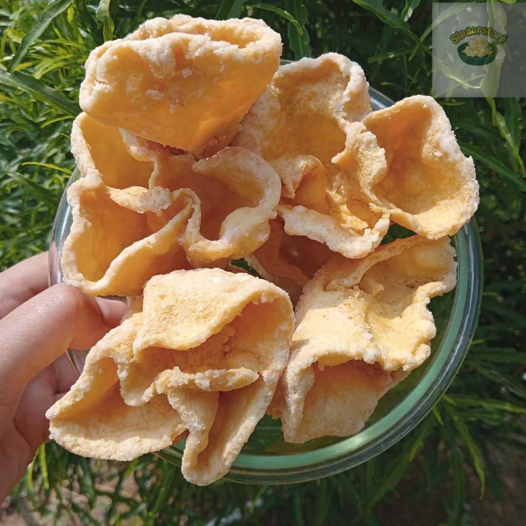 

kembang jambu manis- Camilan renyah tradisional