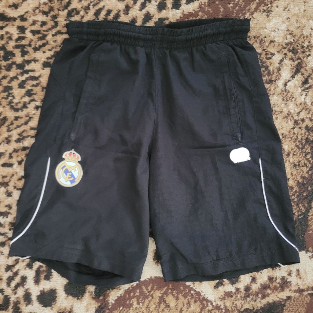 Celana bola futsal real Madrid