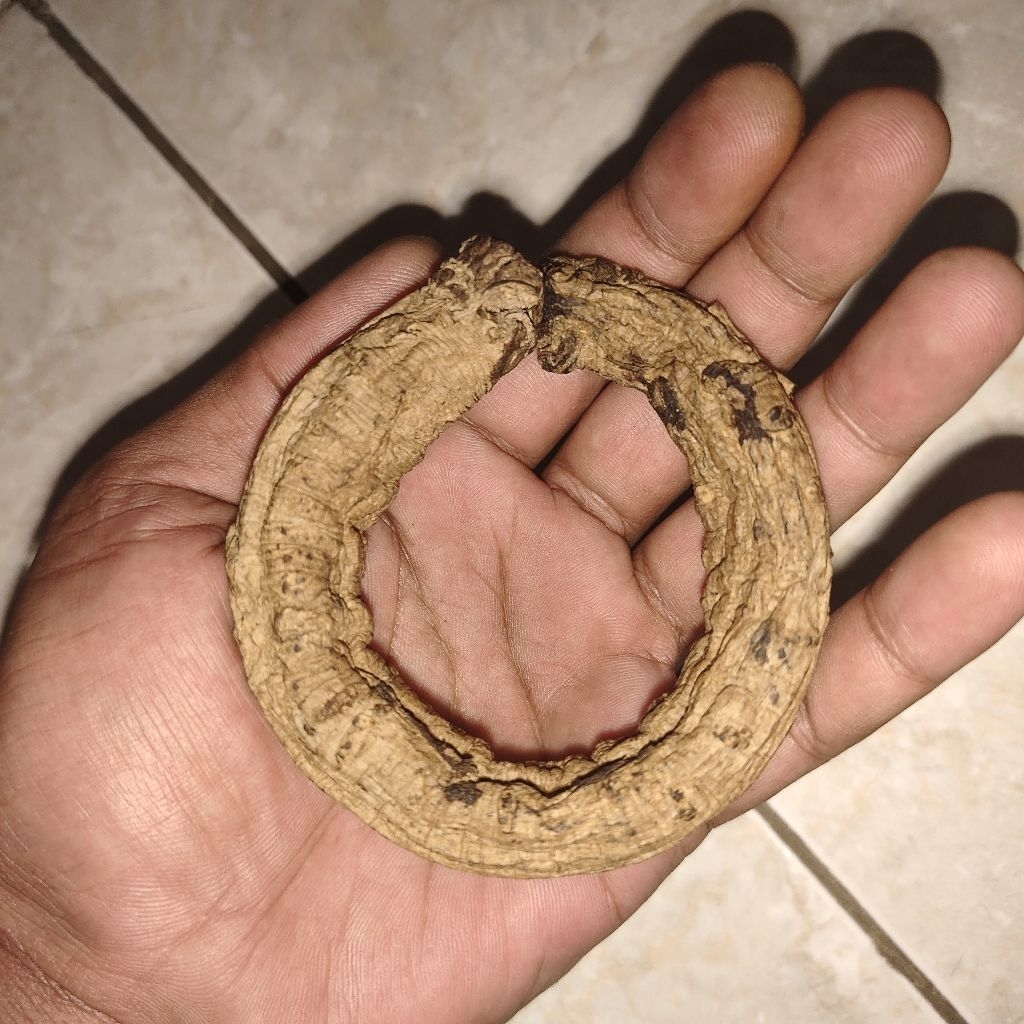 warisan mbah barang kuno gelang atau lainnya antik unik