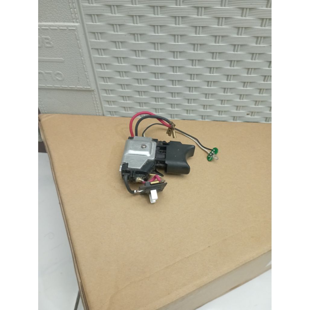 switch makita original df330 hp330 td090