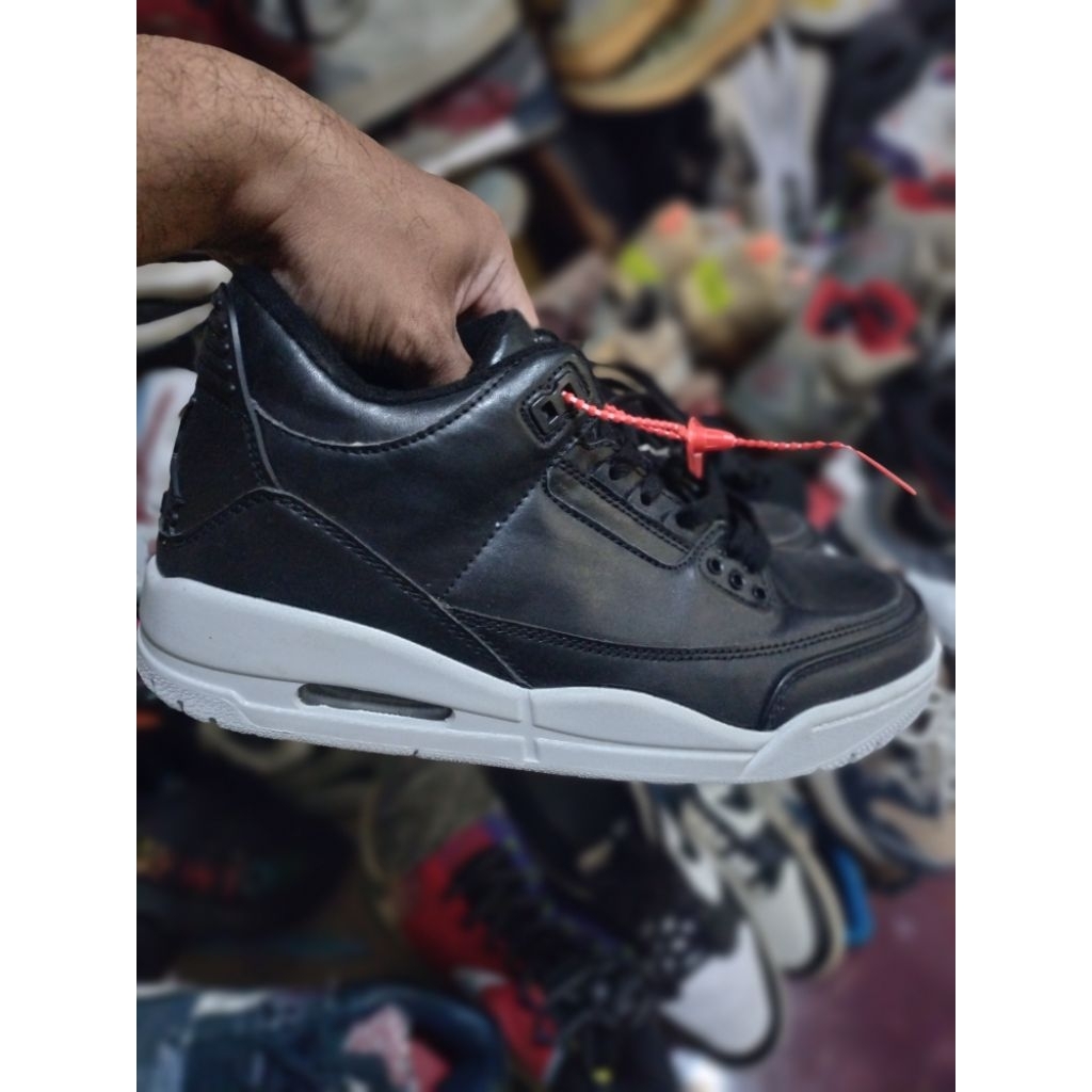 Air Jordan 3 Retro Cyber Monday, size 43