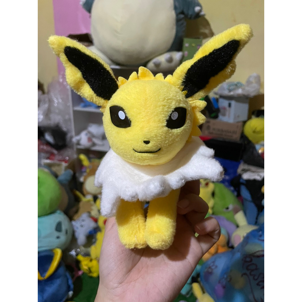 Boneka Plush Pokemon Eveelution Jolteon Tarts