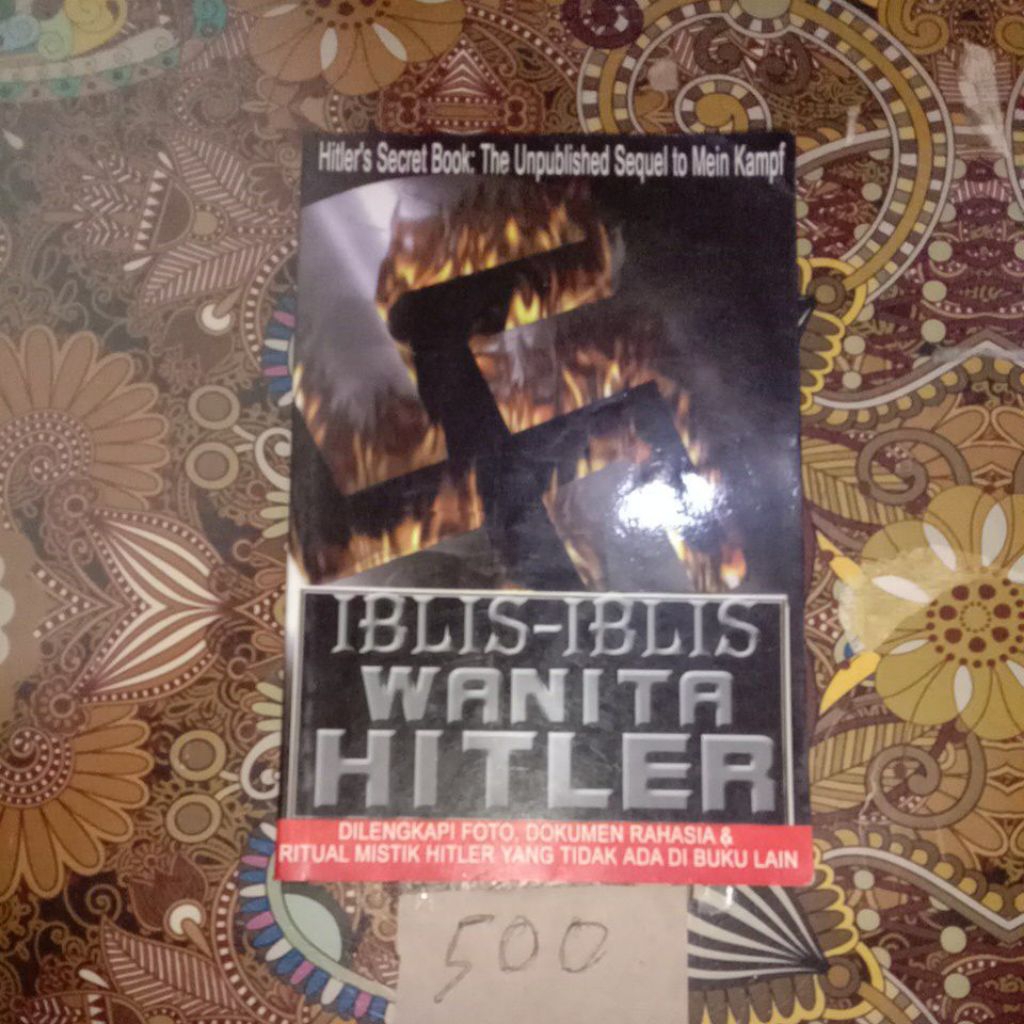BUKU IBLIS IBLIS WANITA HITLER
