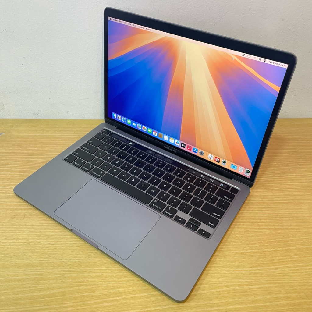 Macbook Pro 2020 Touchbar 13 Inch Retina RAM 32GB SSD 512GB i7 Second Mulus