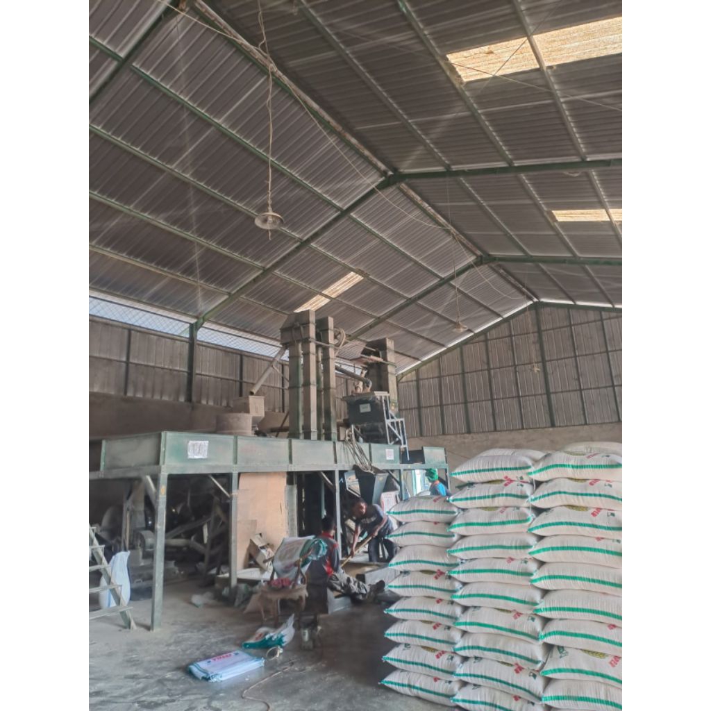 

BERAS WJ PREMIUM KEMASAN 25kg 100% HASIL. BERAS KARAWANG