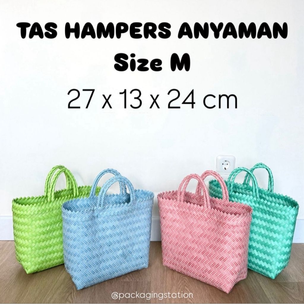 

TAS ANYAMAN HAMPERS SIZE M / TAS HAMPERS HAJATAN / GOODIE BAG / TAS SEMBAKO / TAS SOUVENIR ULANG TAHUN / TAS HAMPERS NATAL LEBARAN