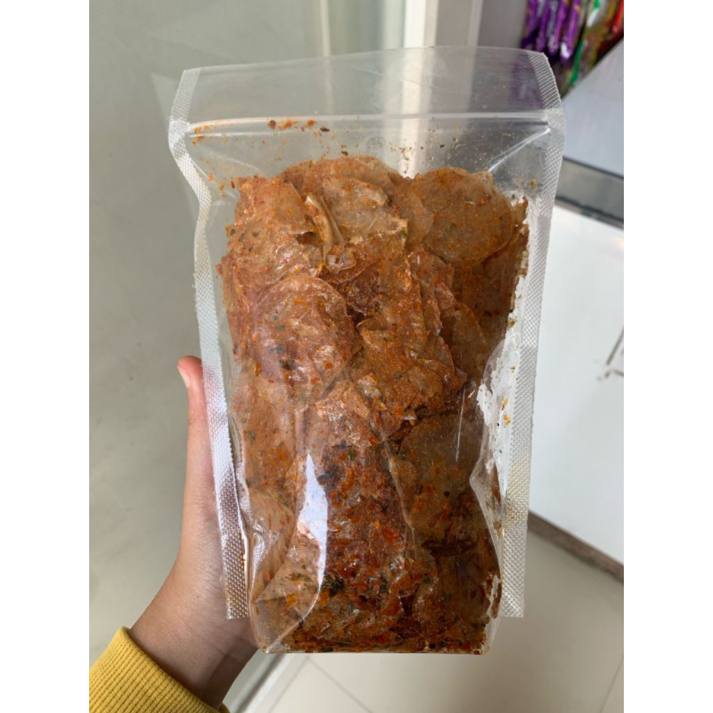 

Cemilan kripca (keripik kaca) pedas jeruk 125gr