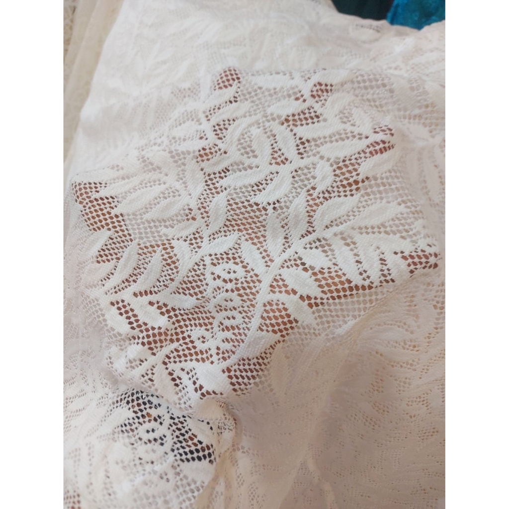 kain brokat premium  - kain brokat stretch  - kain brokat luxury  - kain brokat meteran ( putih ) sr