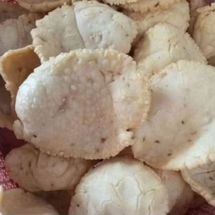 

Krupuk Ketumbar Mentah 500gr – Kerupuk Tradisional Gurih Renyah Siap Goreng